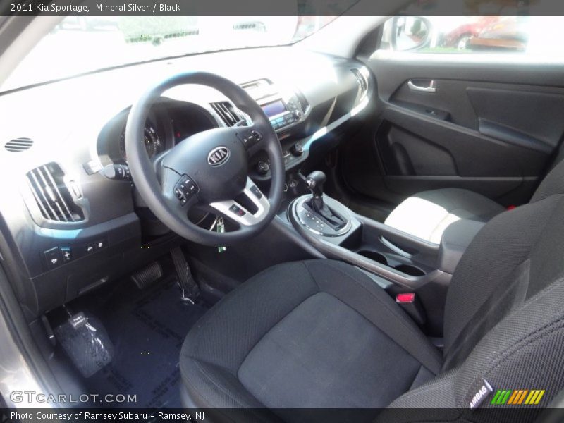 Mineral Silver / Black 2011 Kia Sportage