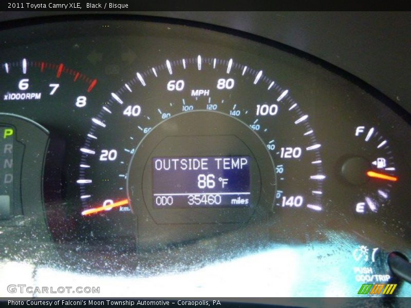 Black / Bisque 2011 Toyota Camry XLE