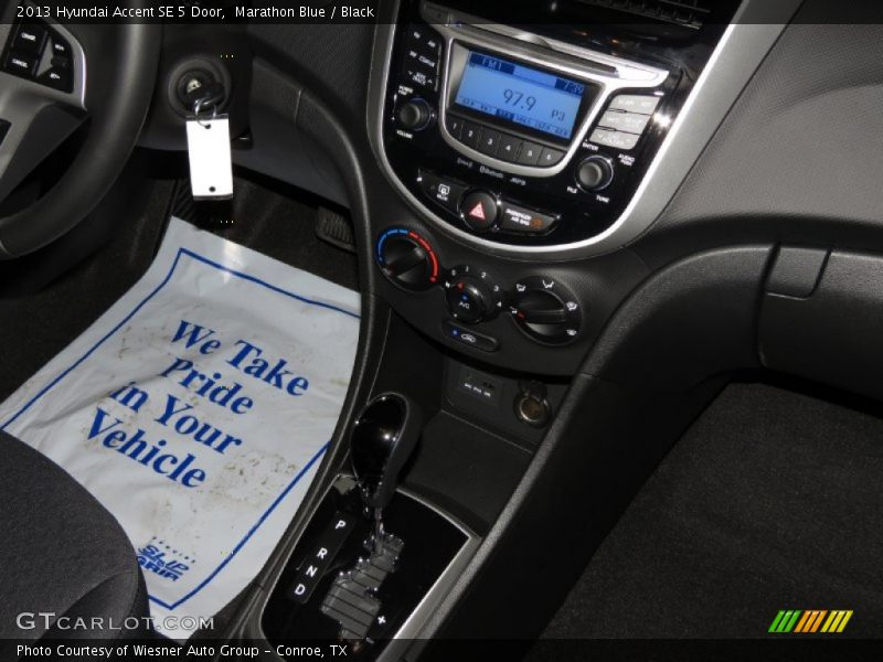 Marathon Blue / Black 2013 Hyundai Accent SE 5 Door