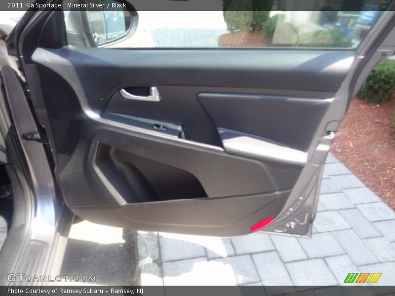 Mineral Silver / Black 2011 Kia Sportage
