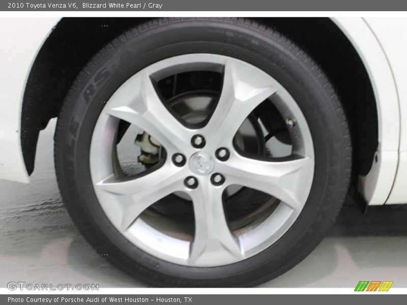 Blizzard White Pearl / Gray 2010 Toyota Venza V6