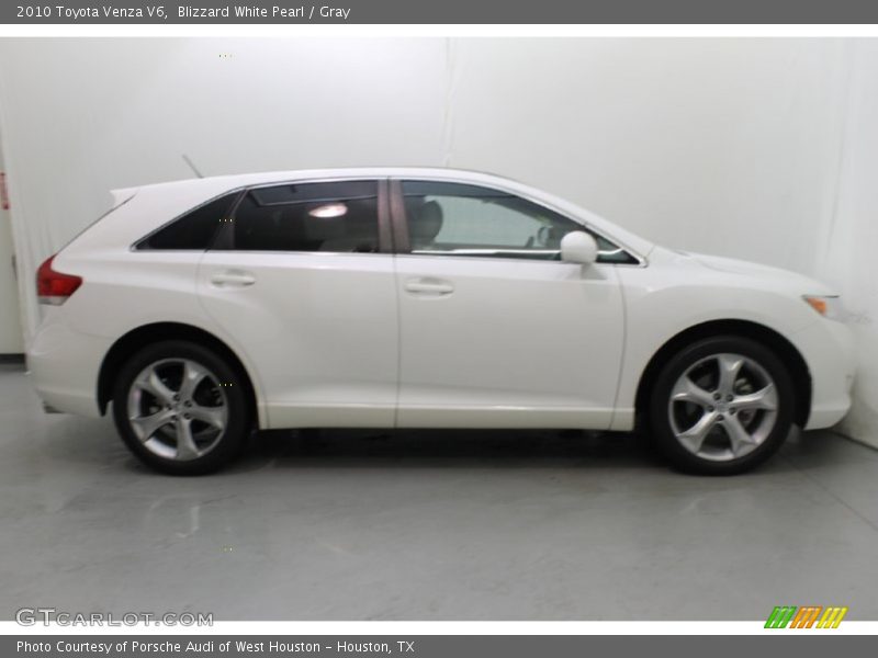 Blizzard White Pearl / Gray 2010 Toyota Venza V6