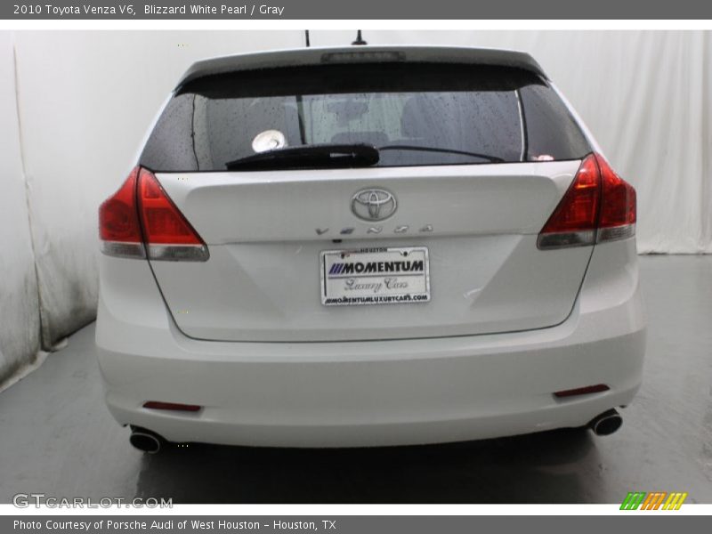 Blizzard White Pearl / Gray 2010 Toyota Venza V6