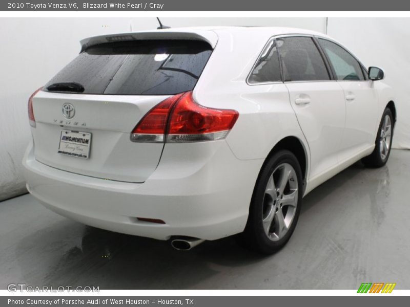 Blizzard White Pearl / Gray 2010 Toyota Venza V6