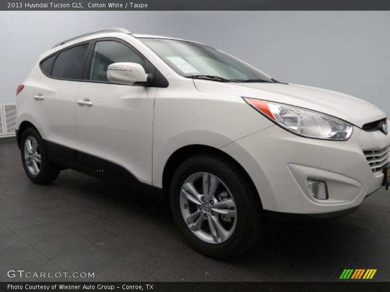 Cotton White / Taupe 2013 Hyundai Tucson GLS