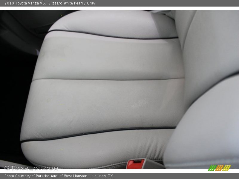 Blizzard White Pearl / Gray 2010 Toyota Venza V6