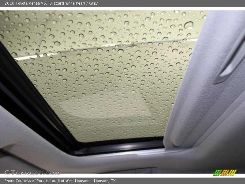 Blizzard White Pearl / Gray 2010 Toyota Venza V6