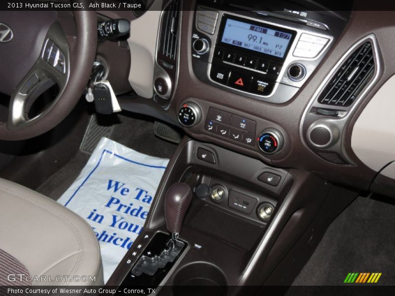 Ash Black / Taupe 2013 Hyundai Tucson GLS