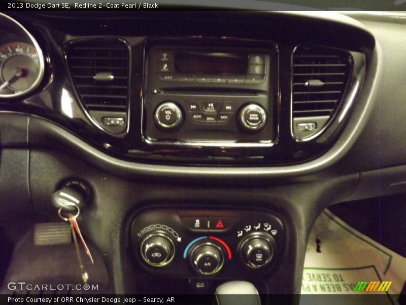 Redline 2-Coat Pearl / Black 2013 Dodge Dart SE