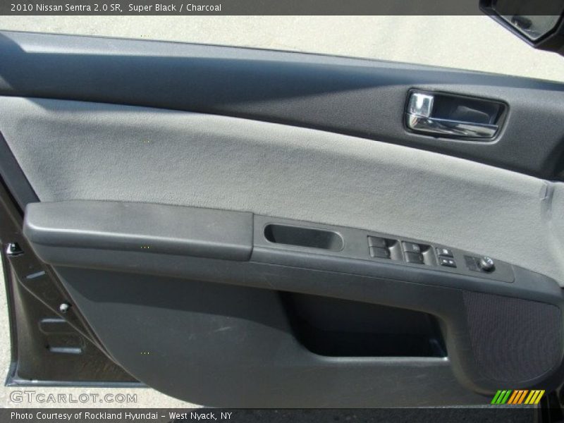 Super Black / Charcoal 2010 Nissan Sentra 2.0 SR