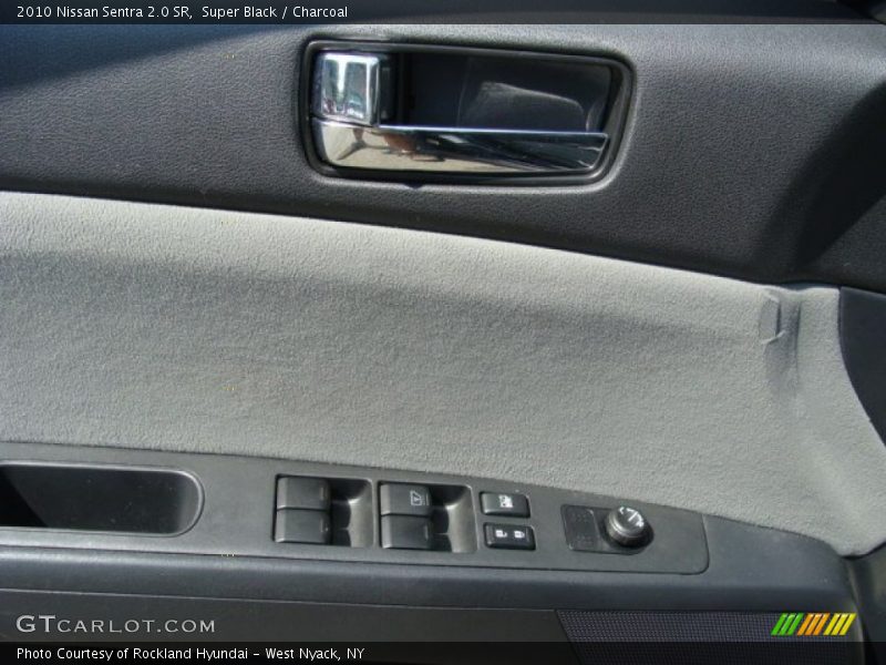 Super Black / Charcoal 2010 Nissan Sentra 2.0 SR