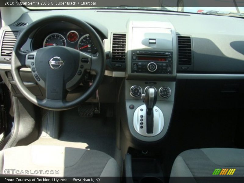 Super Black / Charcoal 2010 Nissan Sentra 2.0 SR