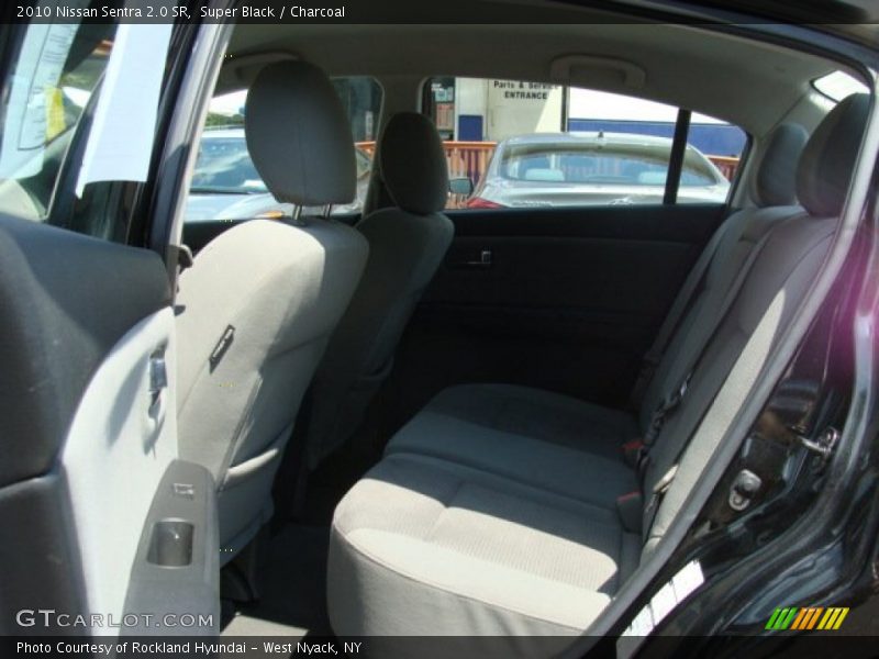 Super Black / Charcoal 2010 Nissan Sentra 2.0 SR
