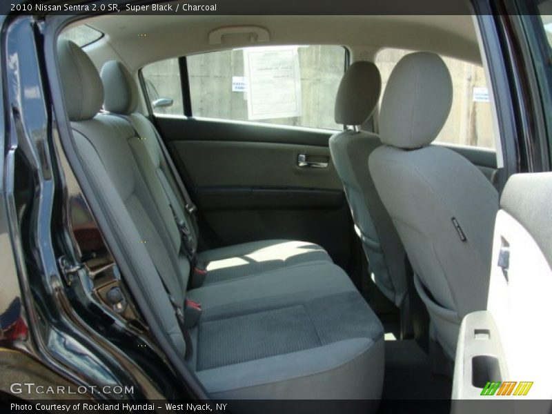 Super Black / Charcoal 2010 Nissan Sentra 2.0 SR