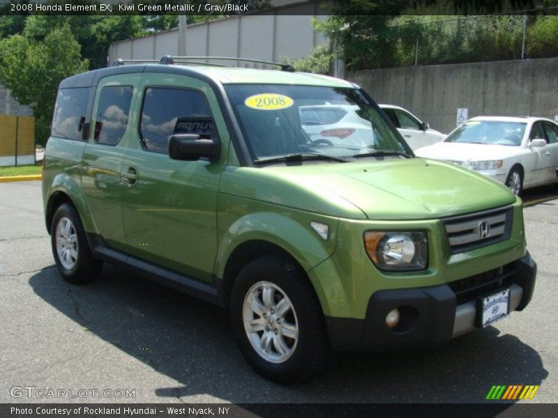 Front 3/4 View of 2008 Element EX