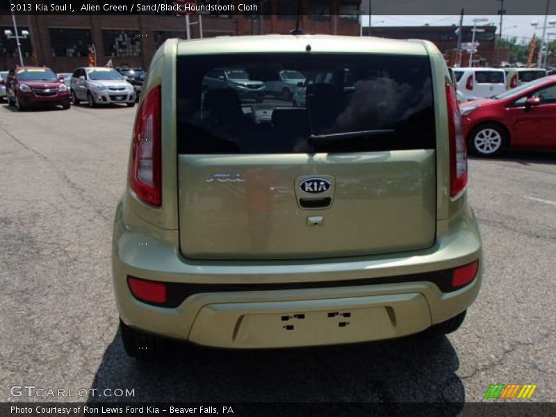 Alien Green / Sand/Black Houndstooth Cloth 2013 Kia Soul !