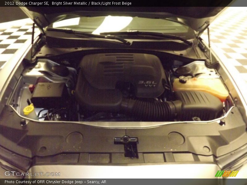 Bright Silver Metallic / Black/Light Frost Beige 2012 Dodge Charger SE