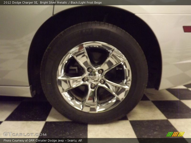 Bright Silver Metallic / Black/Light Frost Beige 2012 Dodge Charger SE