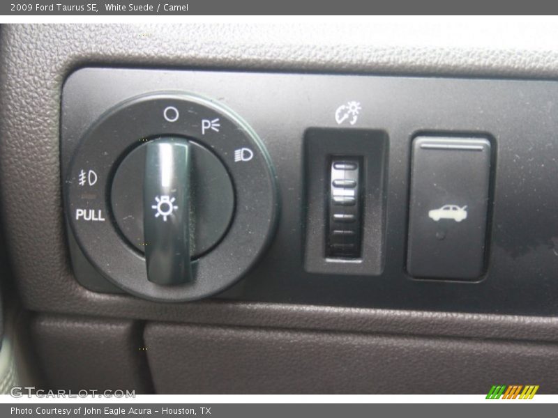 White Suede / Camel 2009 Ford Taurus SE