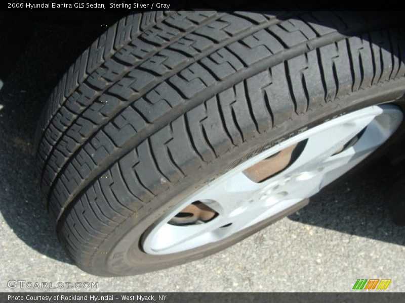 Sterling Silver / Gray 2006 Hyundai Elantra GLS Sedan