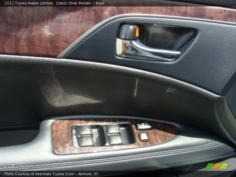Classic Silver Metallic / Black 2011 Toyota Avalon Limited