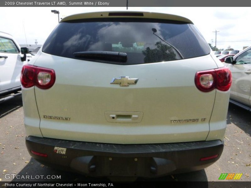 Summit White / Ebony 2009 Chevrolet Traverse LT AWD