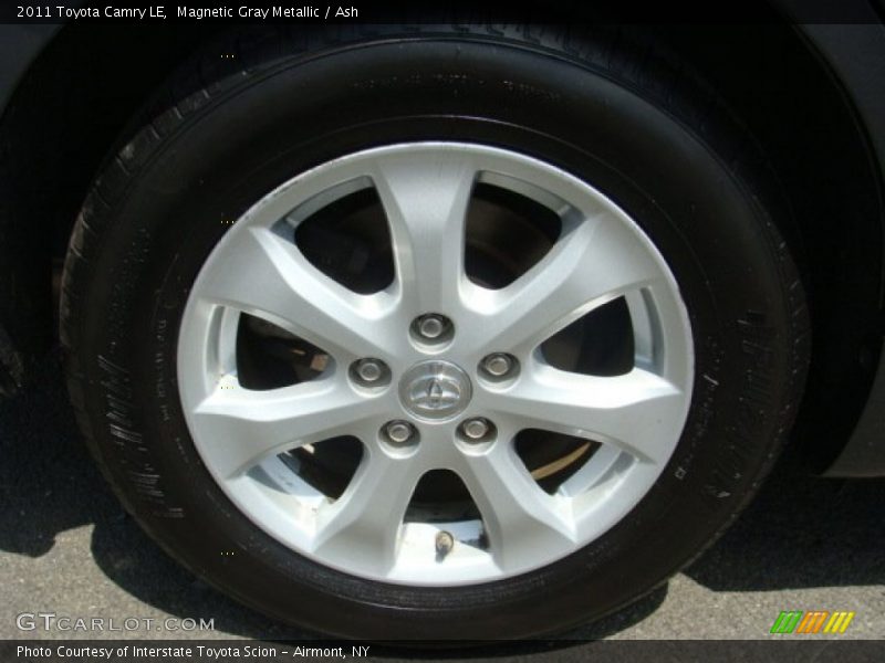 Magnetic Gray Metallic / Ash 2011 Toyota Camry LE