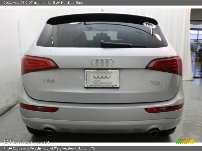 Ice Silver Metallic / Black 2011 Audi Q5 2.0T quattro