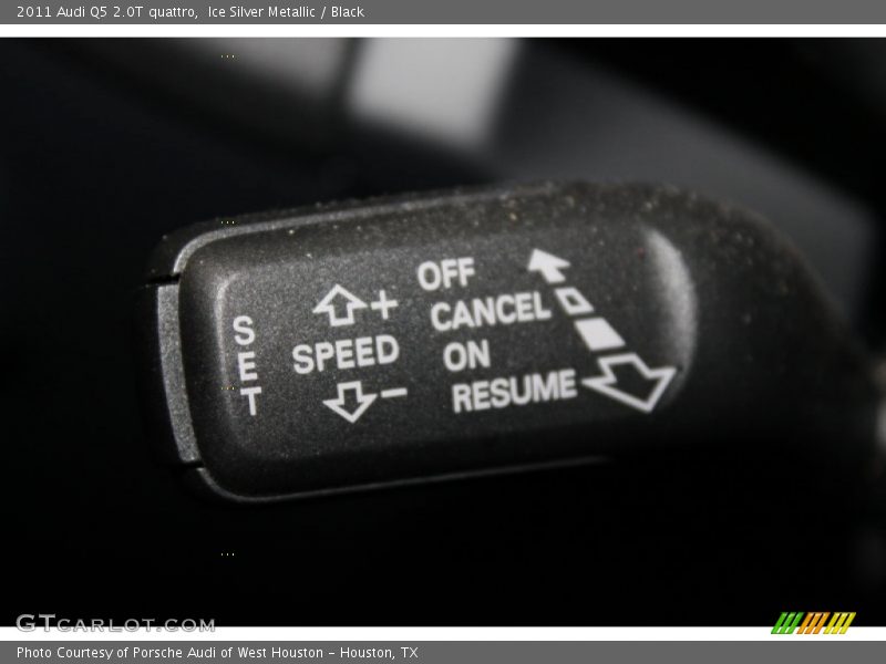 Ice Silver Metallic / Black 2011 Audi Q5 2.0T quattro