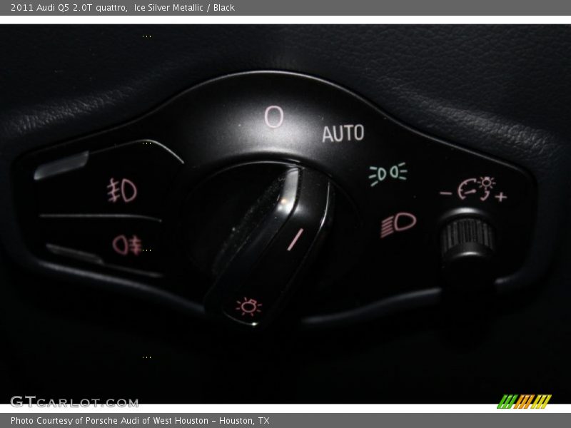 Ice Silver Metallic / Black 2011 Audi Q5 2.0T quattro