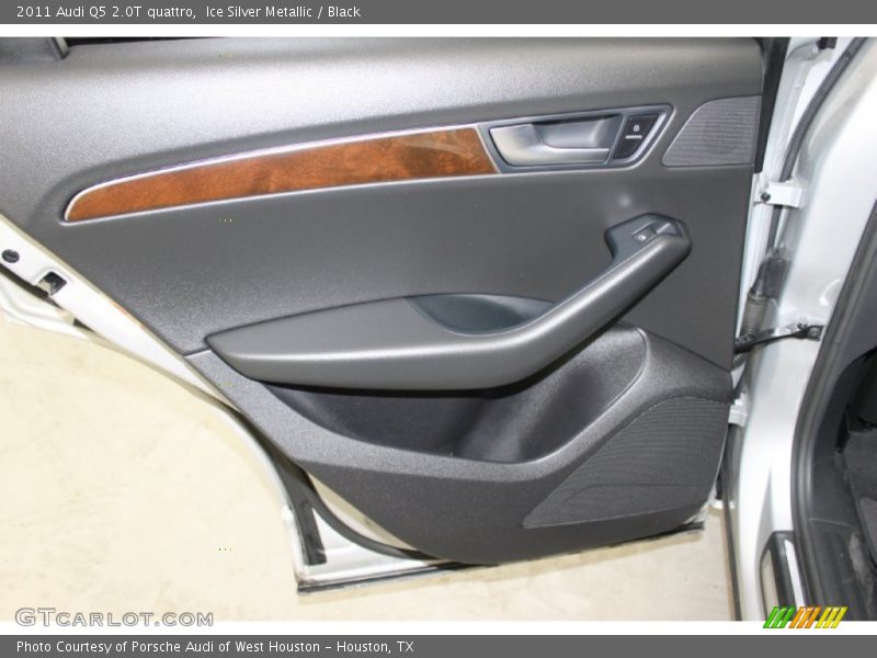 Ice Silver Metallic / Black 2011 Audi Q5 2.0T quattro