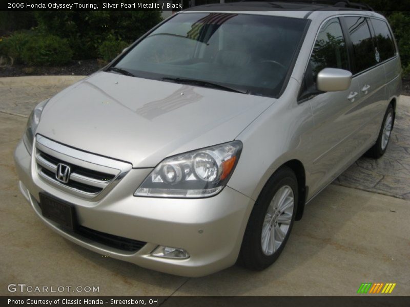Silver Pearl Metallic / Black 2006 Honda Odyssey Touring