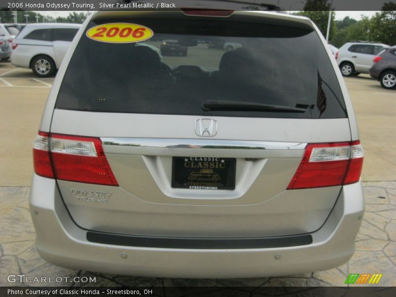 Silver Pearl Metallic / Black 2006 Honda Odyssey Touring