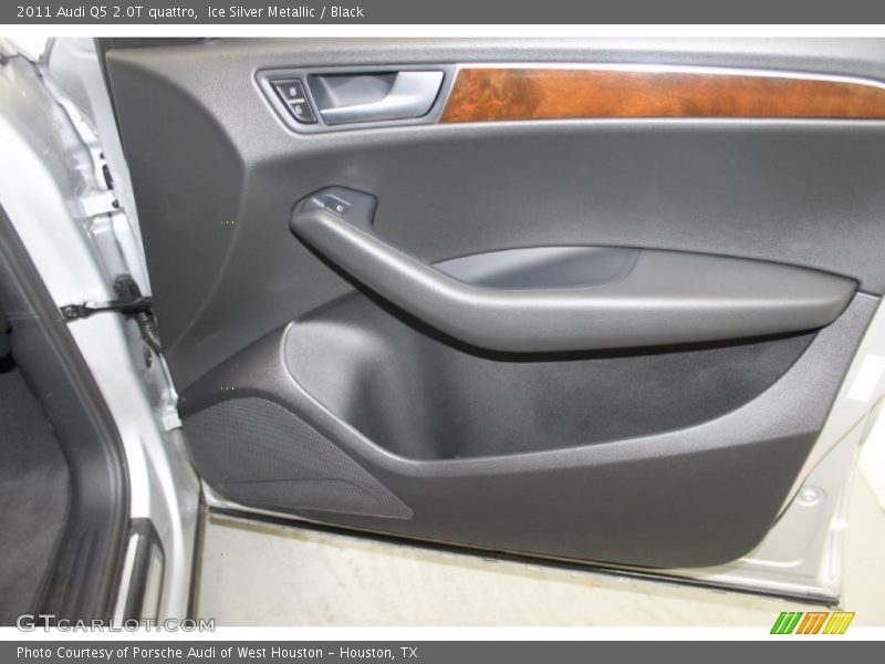 Ice Silver Metallic / Black 2011 Audi Q5 2.0T quattro