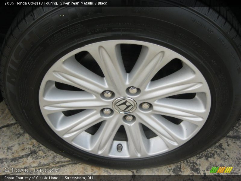 Silver Pearl Metallic / Black 2006 Honda Odyssey Touring