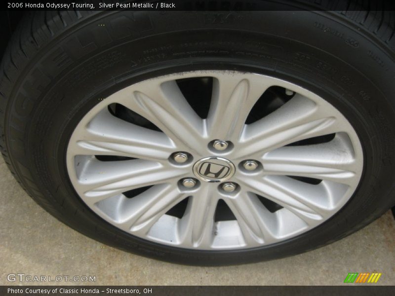 Silver Pearl Metallic / Black 2006 Honda Odyssey Touring
