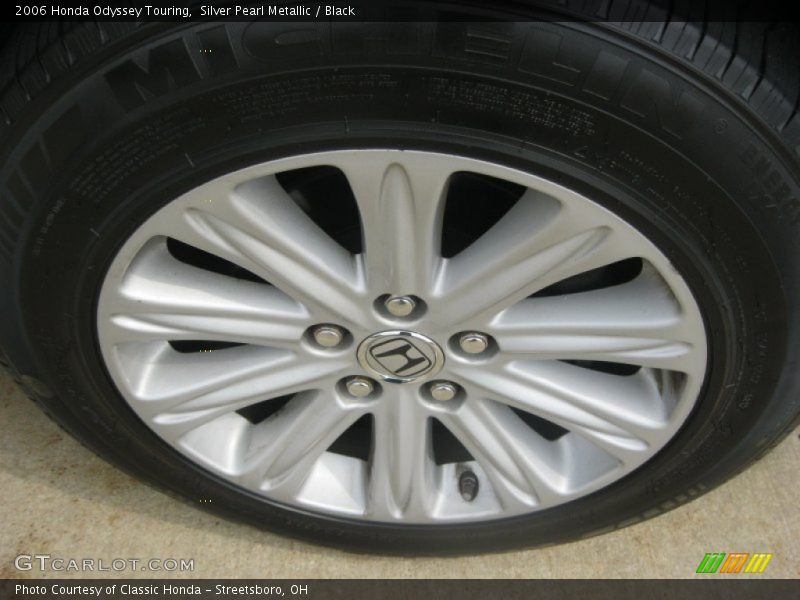 Silver Pearl Metallic / Black 2006 Honda Odyssey Touring