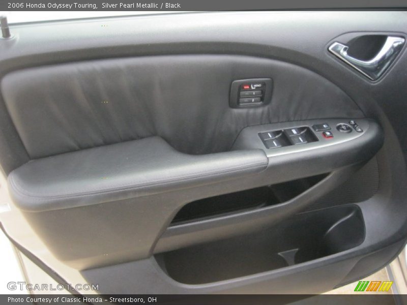 Silver Pearl Metallic / Black 2006 Honda Odyssey Touring