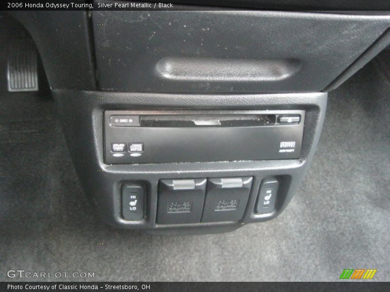 Silver Pearl Metallic / Black 2006 Honda Odyssey Touring