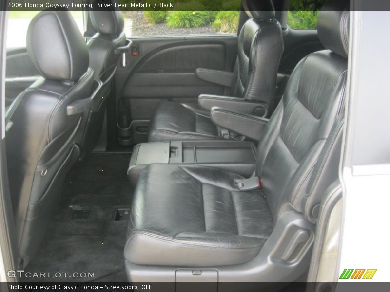 Silver Pearl Metallic / Black 2006 Honda Odyssey Touring