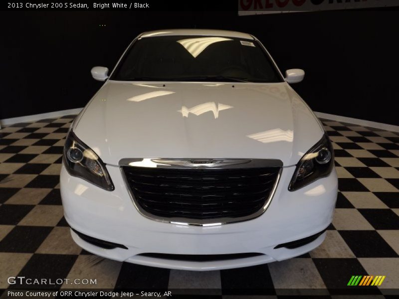 Bright White / Black 2013 Chrysler 200 S Sedan
