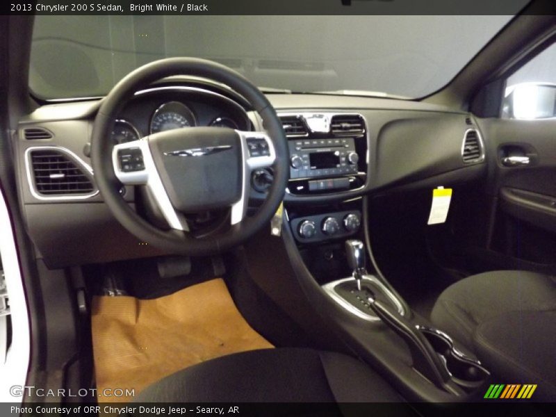 Bright White / Black 2013 Chrysler 200 S Sedan