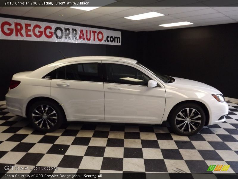 Bright White / Black 2013 Chrysler 200 S Sedan