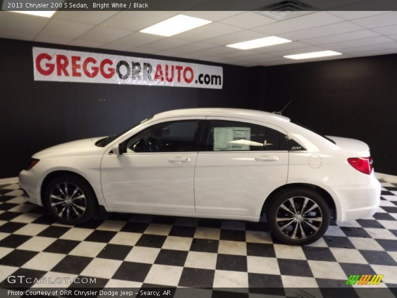 Bright White / Black 2013 Chrysler 200 S Sedan