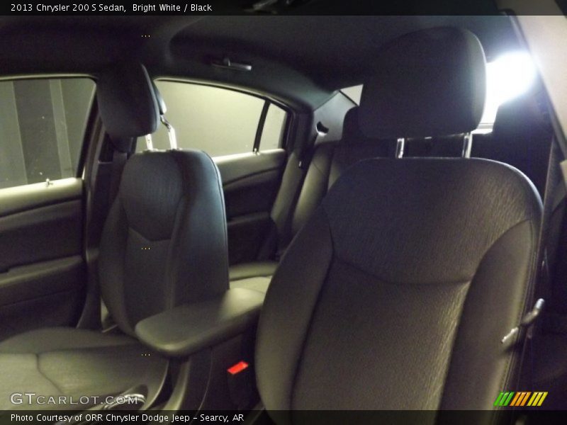 Bright White / Black 2013 Chrysler 200 S Sedan