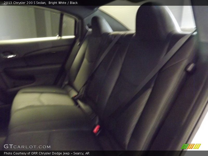 Bright White / Black 2013 Chrysler 200 S Sedan