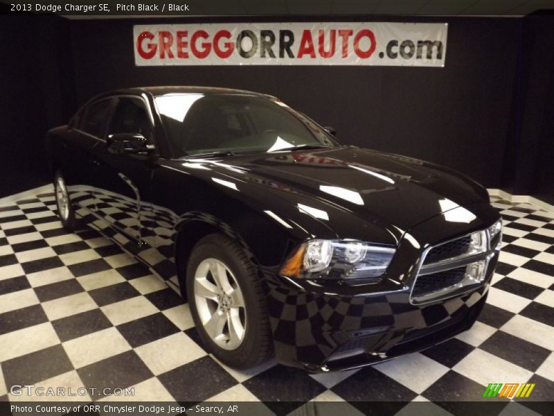 Pitch Black / Black 2013 Dodge Charger SE