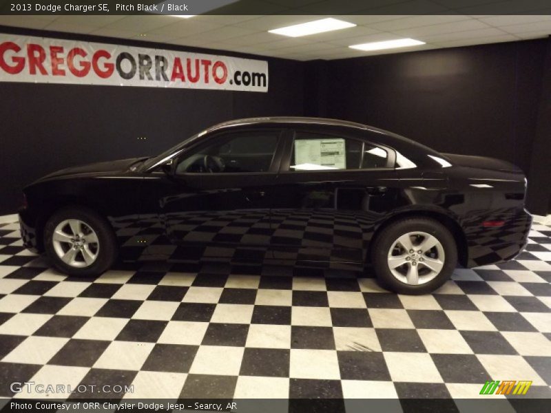 Pitch Black / Black 2013 Dodge Charger SE