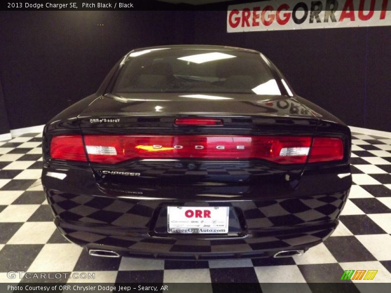 Pitch Black / Black 2013 Dodge Charger SE
