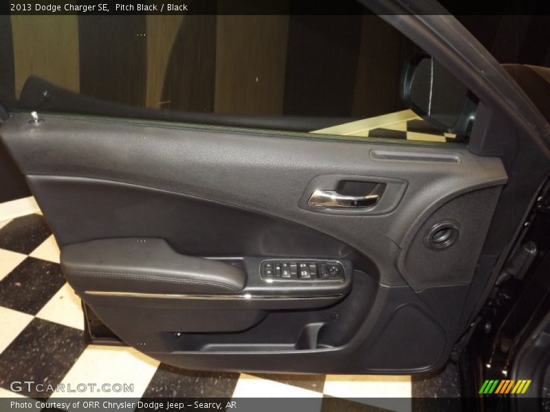 Pitch Black / Black 2013 Dodge Charger SE